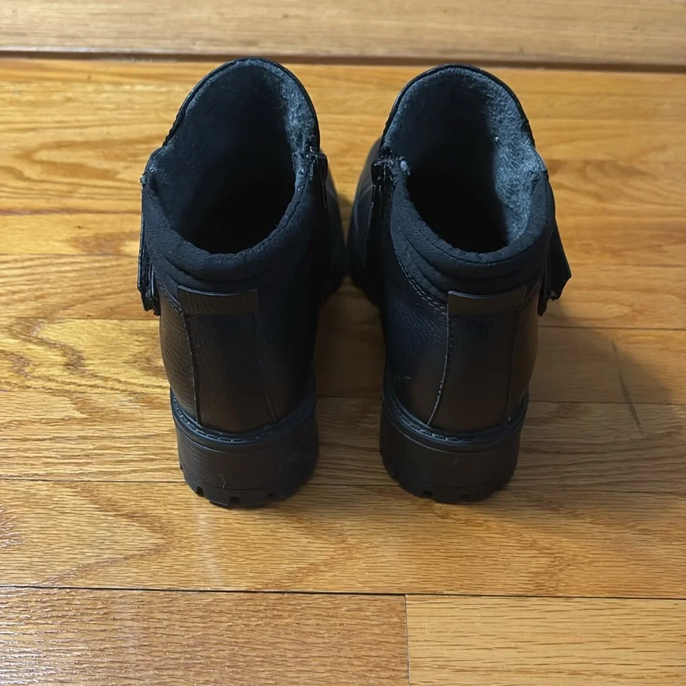 Black Leather, fleece lined boots - Picture 5 of 7